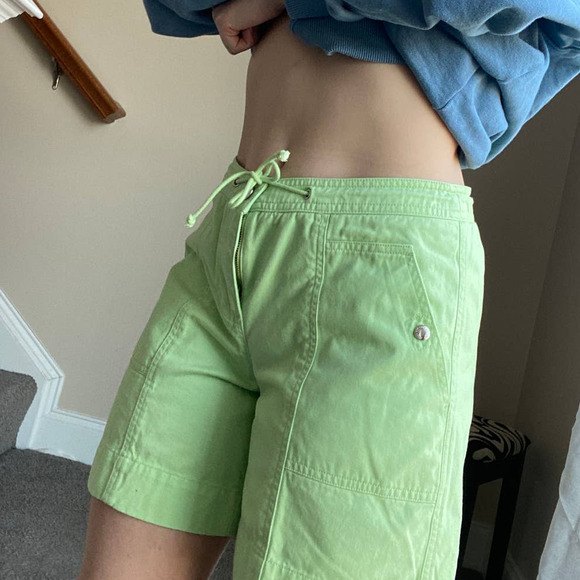 Jones New York lime green lonline drawstring chino shorts, size 4 - Picture 5 of 14
